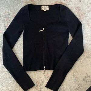 Black long sleeve sweater with Zip